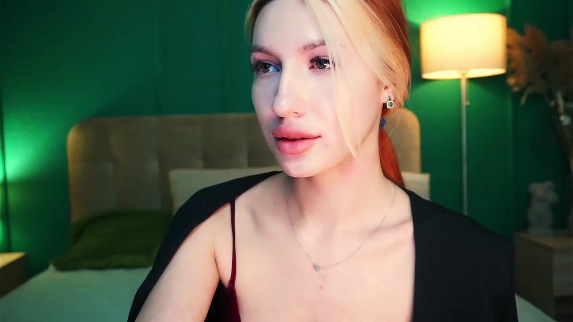 Gallery image thumbnail from LovelyGin's myfreecams stream on, 12/11/2023, 15:56 image 19 of 20