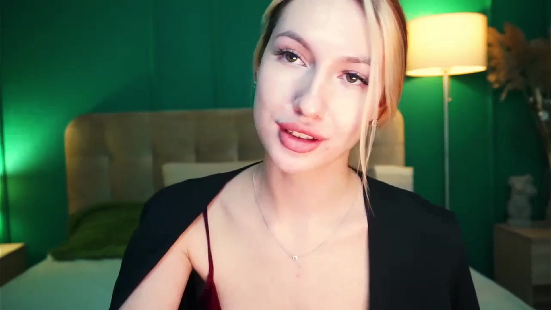 Gallery image thumbnail from LovelyGin's myfreecams stream on, 12/11/2023, 15:56 image 15 of 20