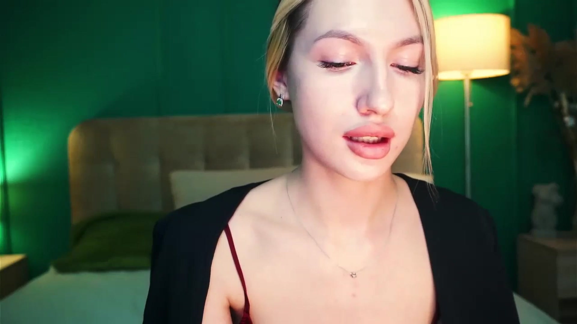 Gallery image thumbnail from LovelyGin's myfreecams stream on, 12/11/2023, 15:56 image 18 of 20