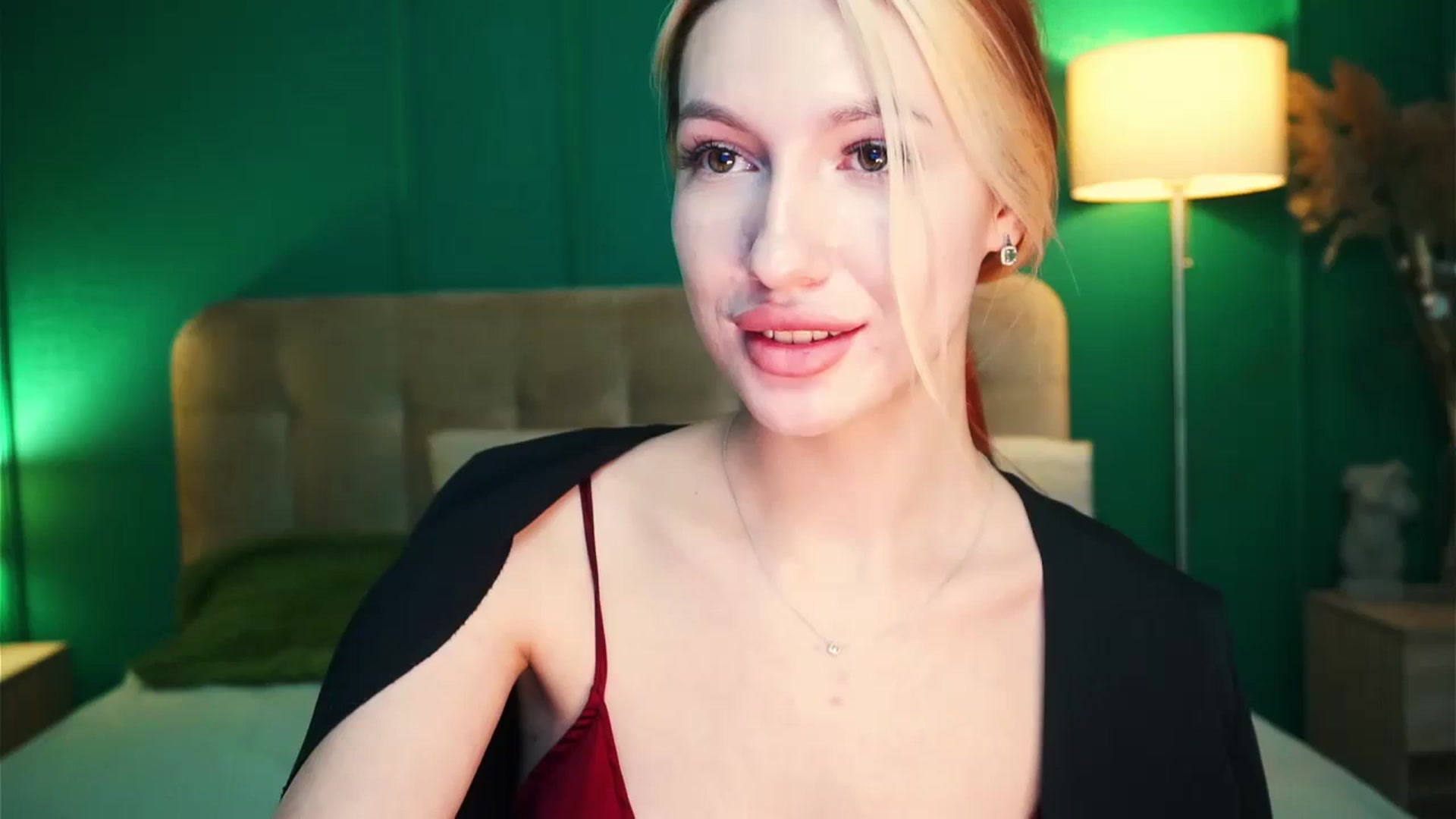 Gallery image thumbnail from LovelyGin's myfreecams stream on, 12/11/2023, 15:56 image 11 of 20