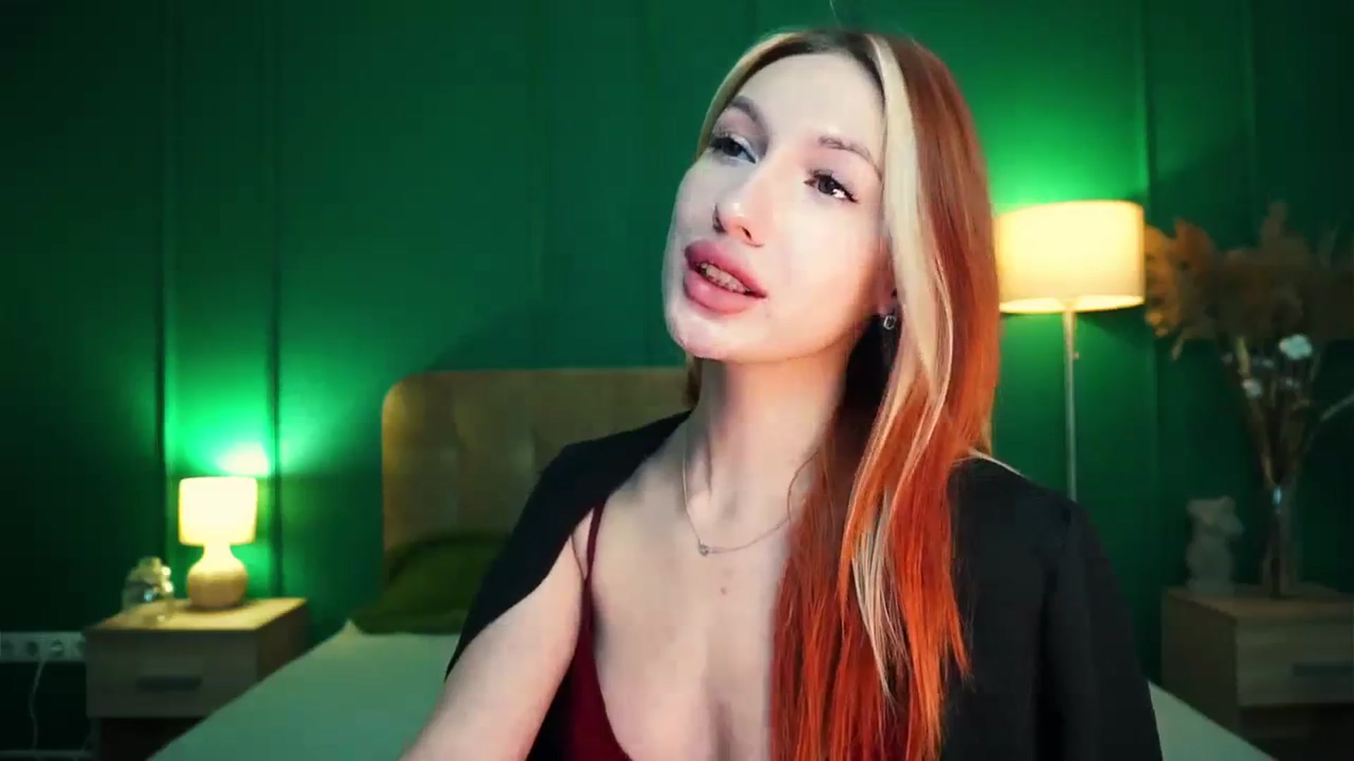 Gallery image thumbnail from LovelyGin's myfreecams stream on, 12/11/2023, 17:03 image 18 of 20