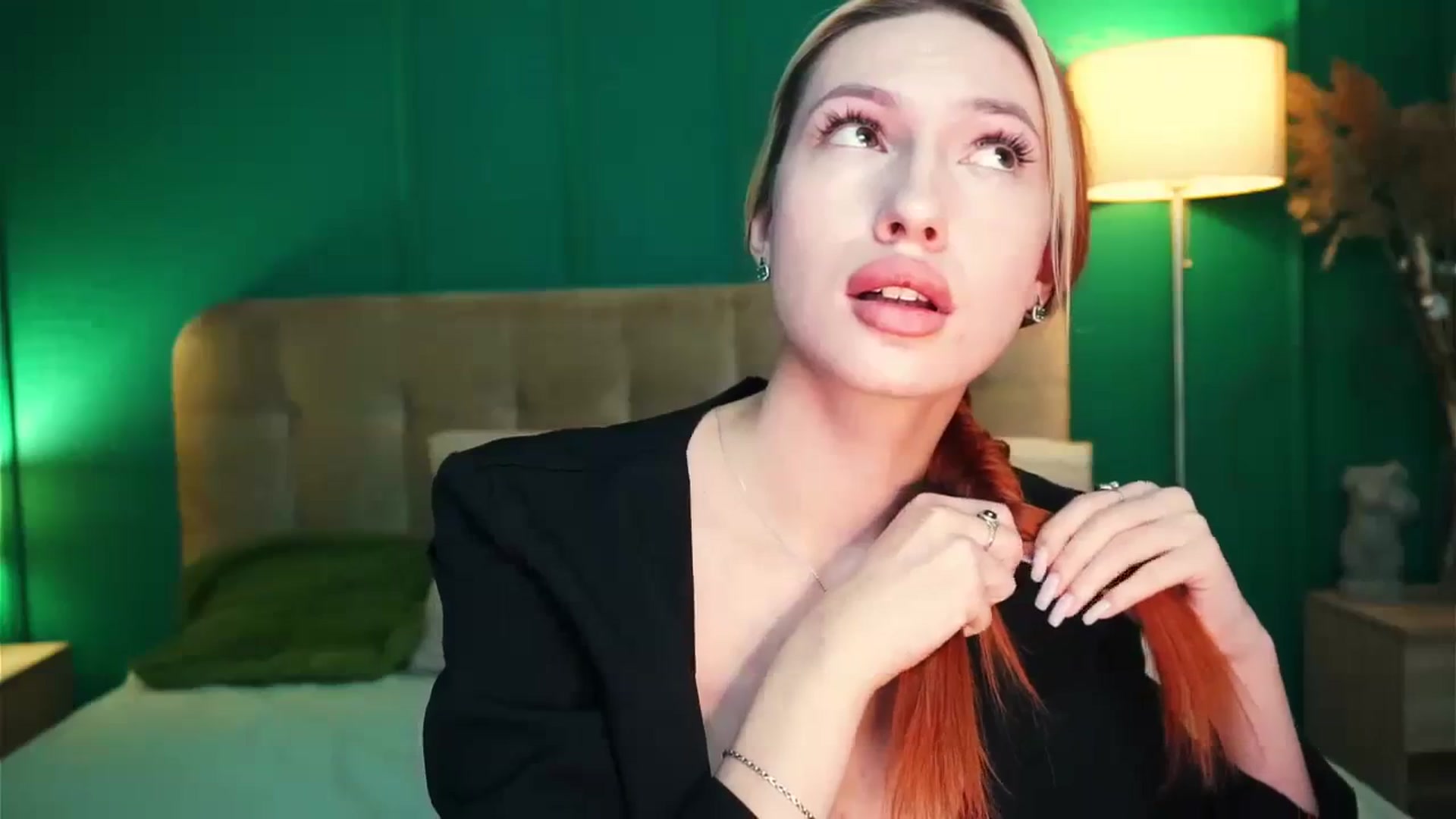 Gallery image thumbnail from LovelyGin's myfreecams stream on, 12/11/2023, 17:03 image 6 of 20