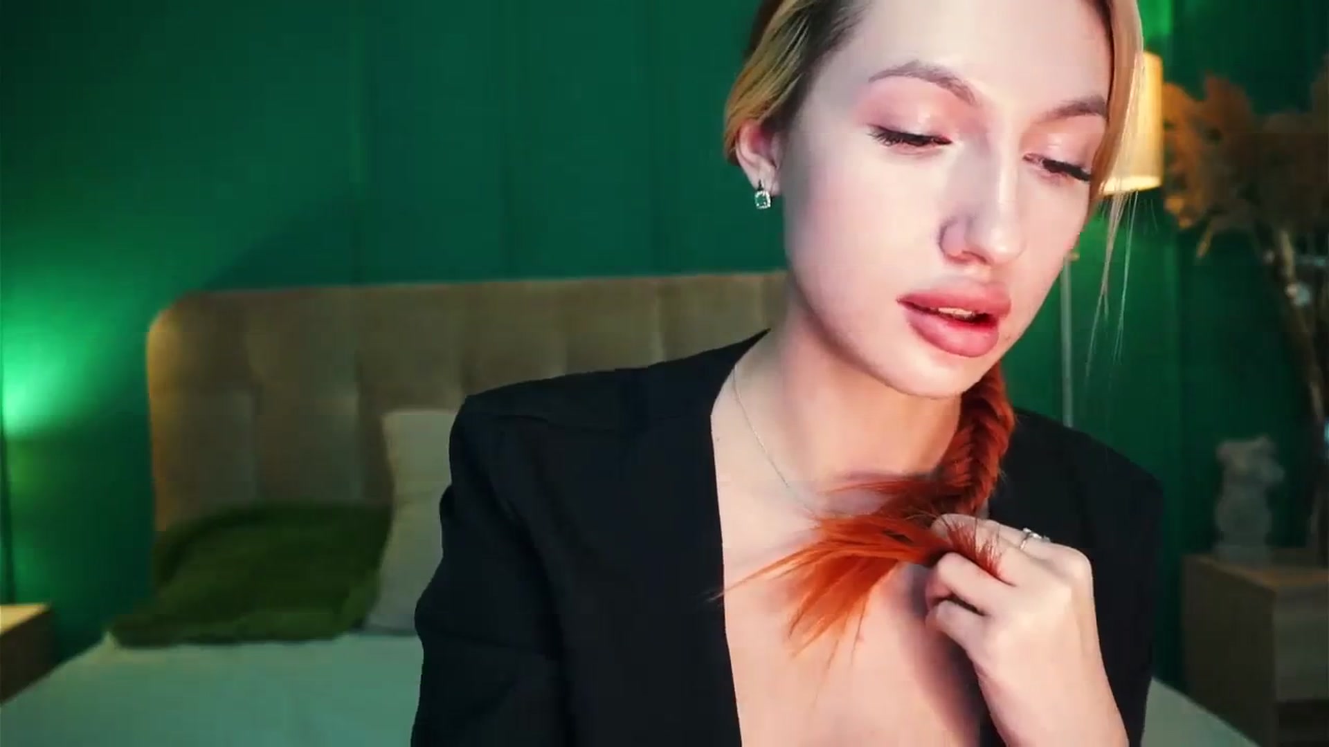 Gallery image thumbnail from LovelyGin's myfreecams stream on, 12/11/2023, 17:03 image 8 of 20