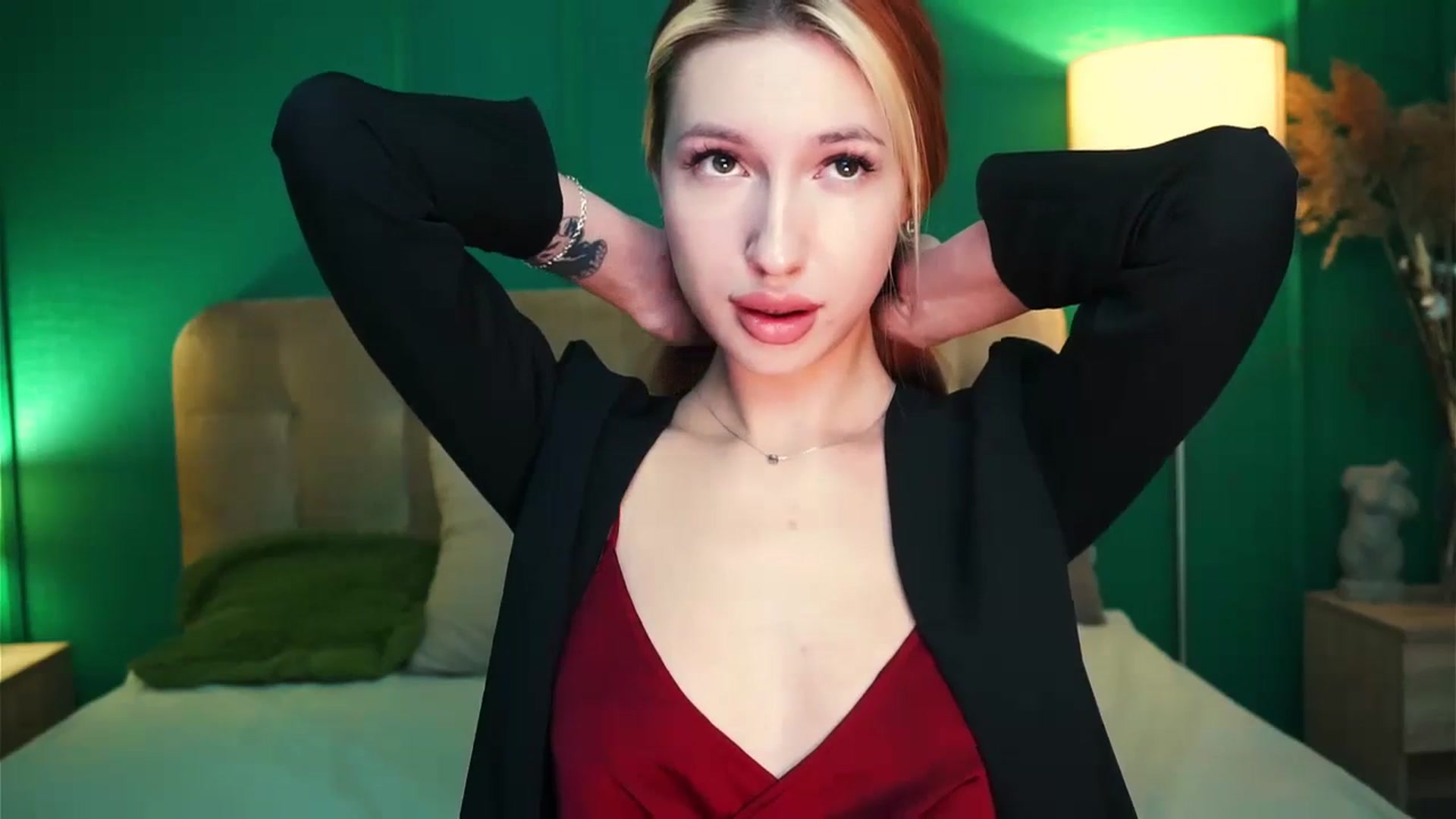 Gallery image thumbnail from LovelyGin's myfreecams stream on, 12/11/2023, 17:03 image 5 of 20