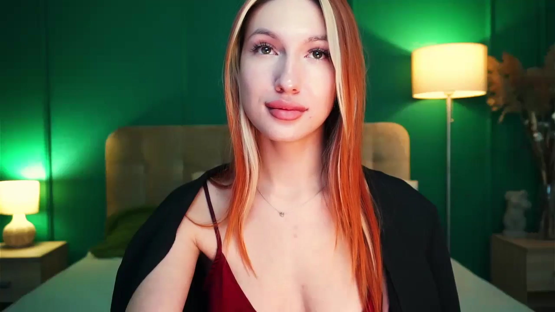 Gallery image thumbnail from LovelyGin's myfreecams stream on, 12/11/2023, 17:37 image 18 of 20