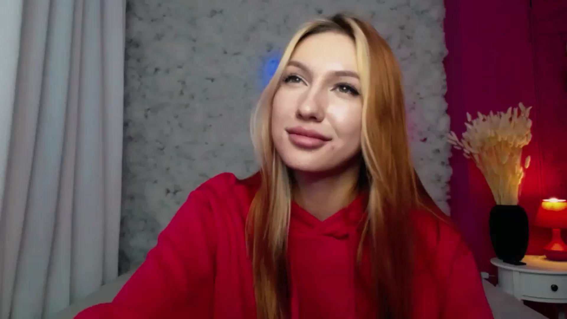 Gallery image thumbnail from LovelyGin's myfreecams stream on, 12/12/2023, 15:20 image 18 of 20