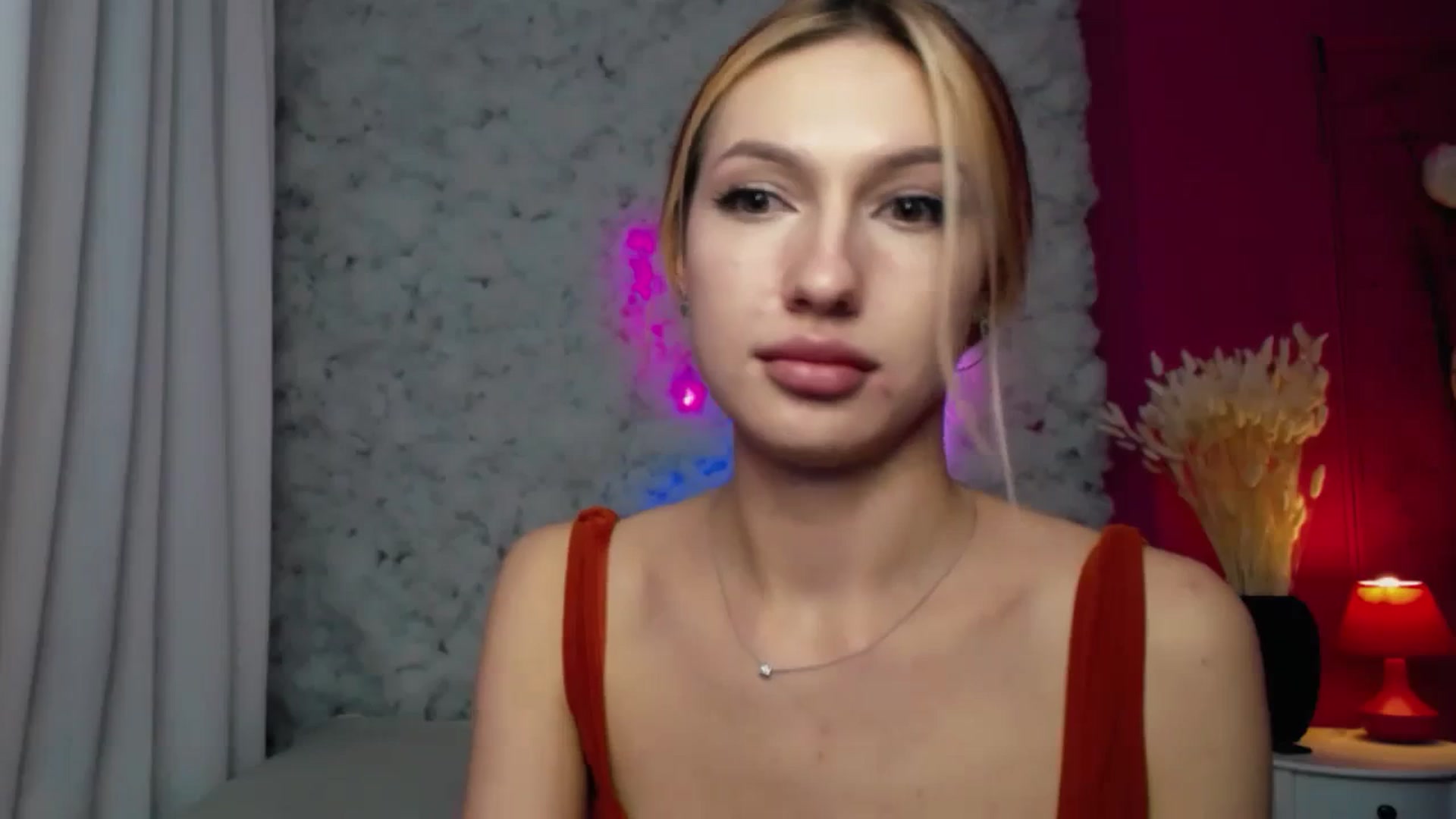 Gallery image thumbnail from LovelyGin's myfreecams stream on, 12/12/2023, 19:55 image 6 of 20