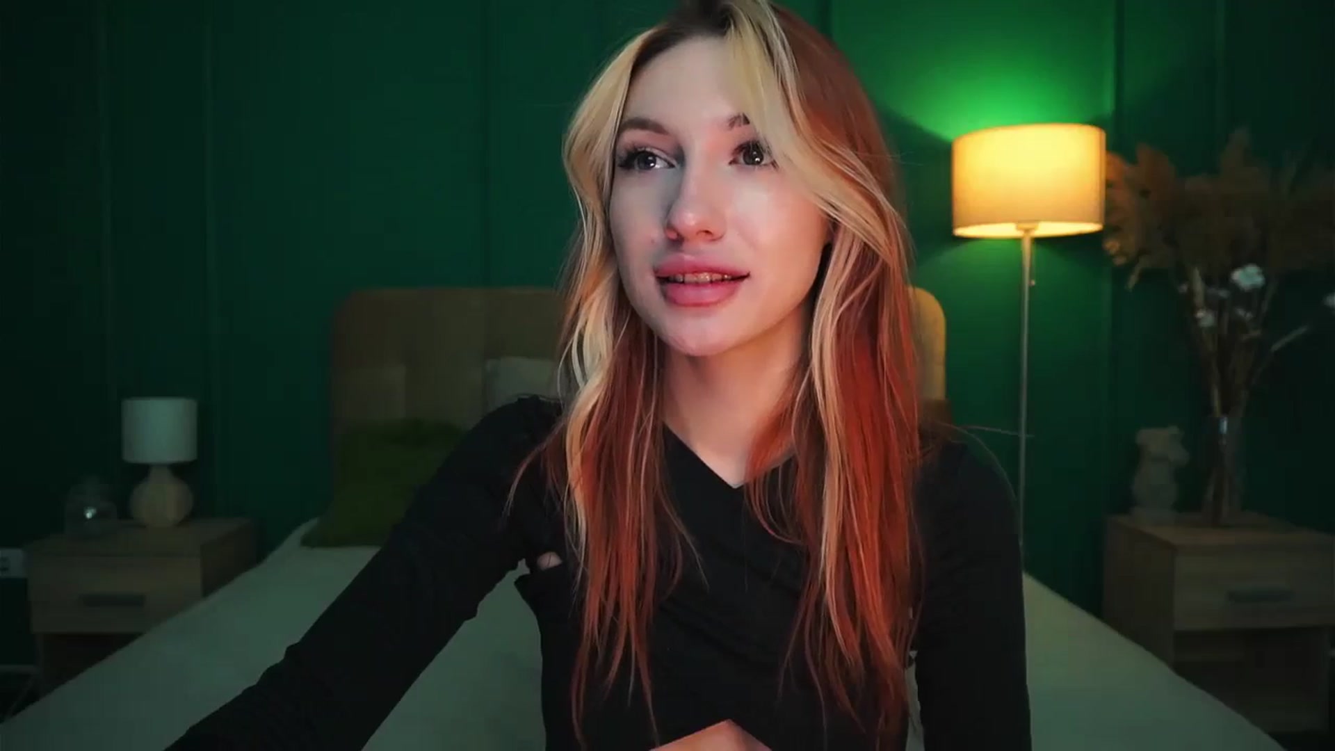 Gallery image thumbnail from LovelyGin's myfreecams stream on, 12/14/2023, 14:38 image 4 of 20