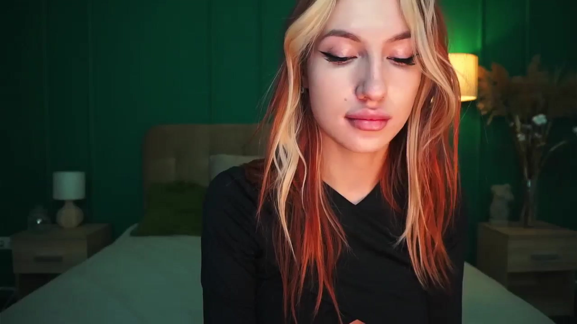 Gallery image thumbnail from LovelyGin's myfreecams stream on, 12/14/2023, 14:38 image 2 of 20
