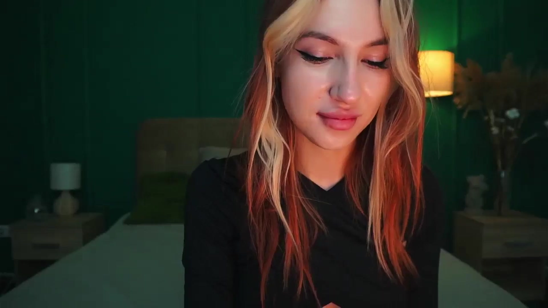 Gallery image thumbnail from LovelyGin's myfreecams stream on, 12/14/2023, 14:38 image 3 of 20