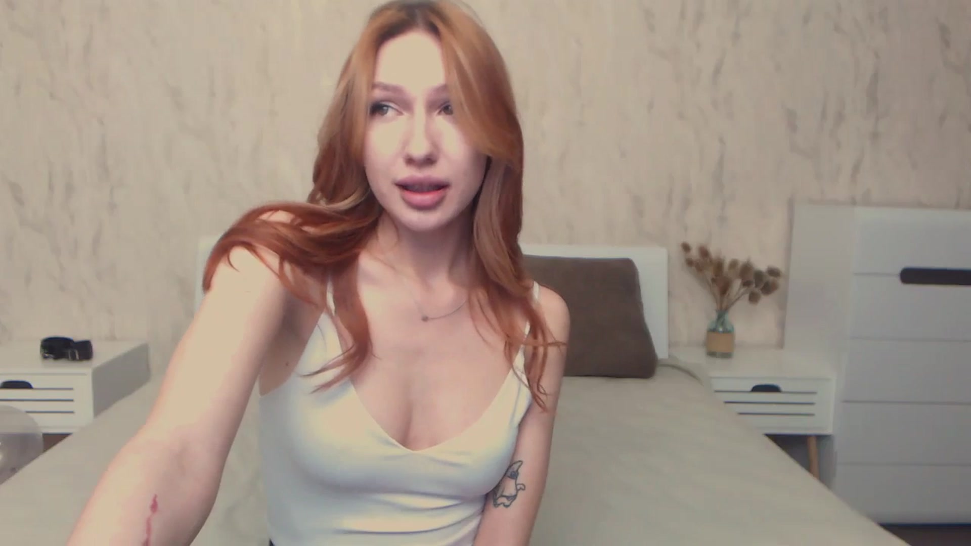 Gallery image thumbnail from LovelyGin's myfreecams stream on, 04/03/2024, 19:56 image 3 of 20