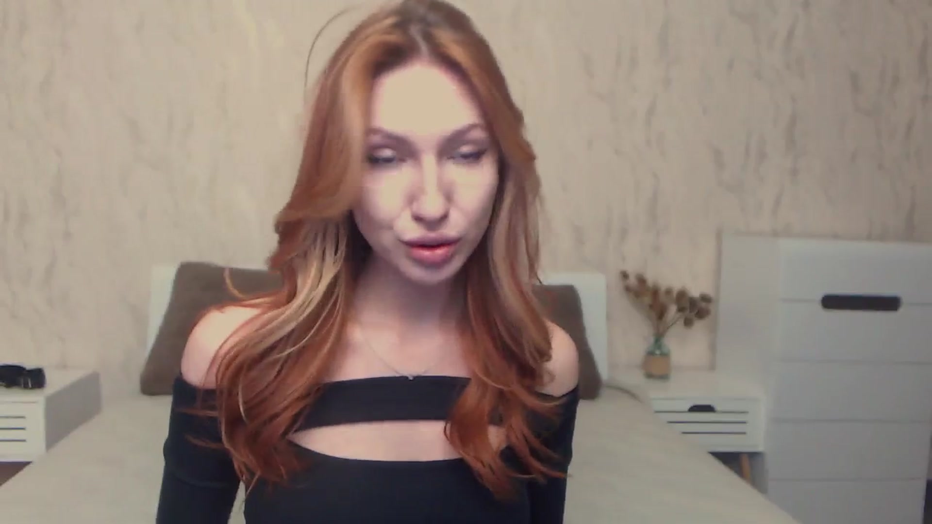 Gallery image thumbnail from LovelyGin's myfreecams stream on, 04/03/2024, 19:56 image 18 of 20