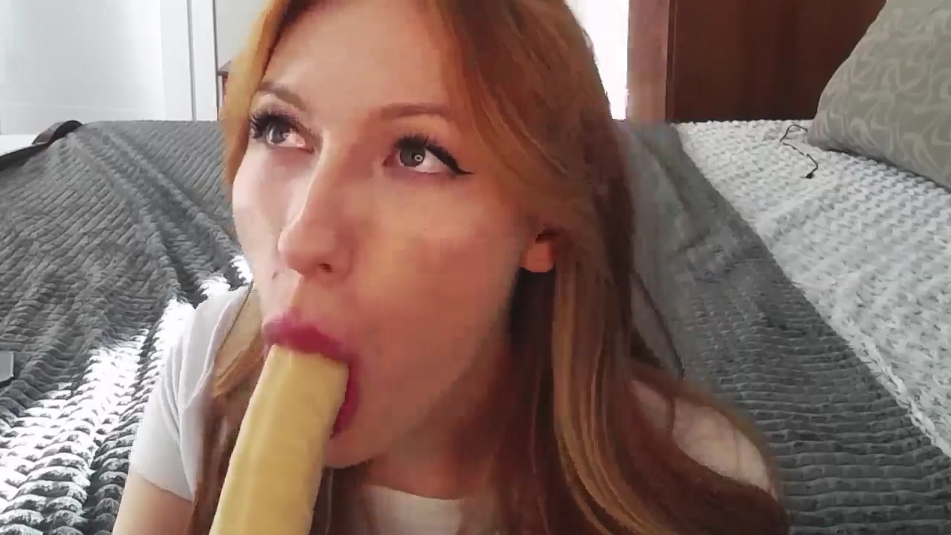 Gallery image thumbnail from LovelyGin's myfreecams stream on, 05/04/2024, 15:28 image 6 of 20