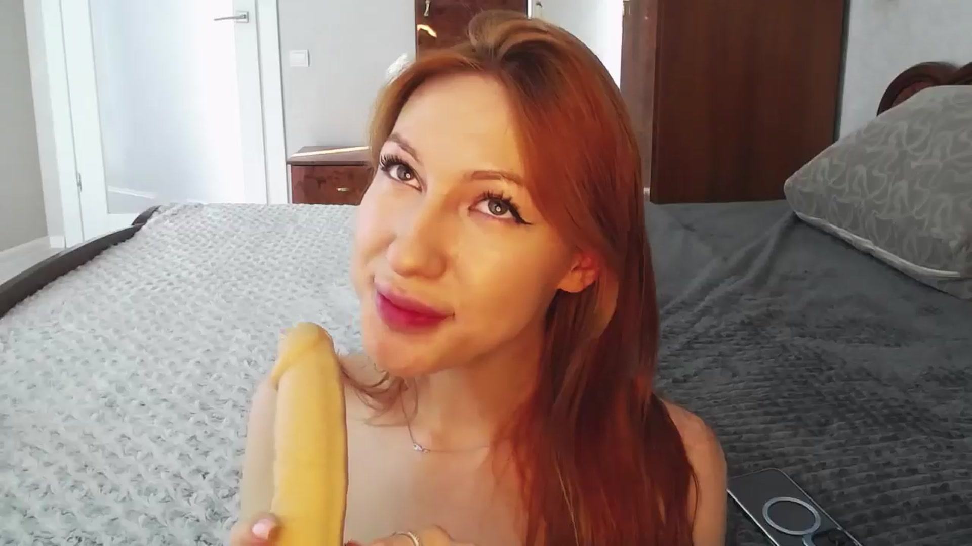 Gallery image thumbnail from LovelyGin's myfreecams stream on, 05/06/2024, 13:24 image 11 of 20