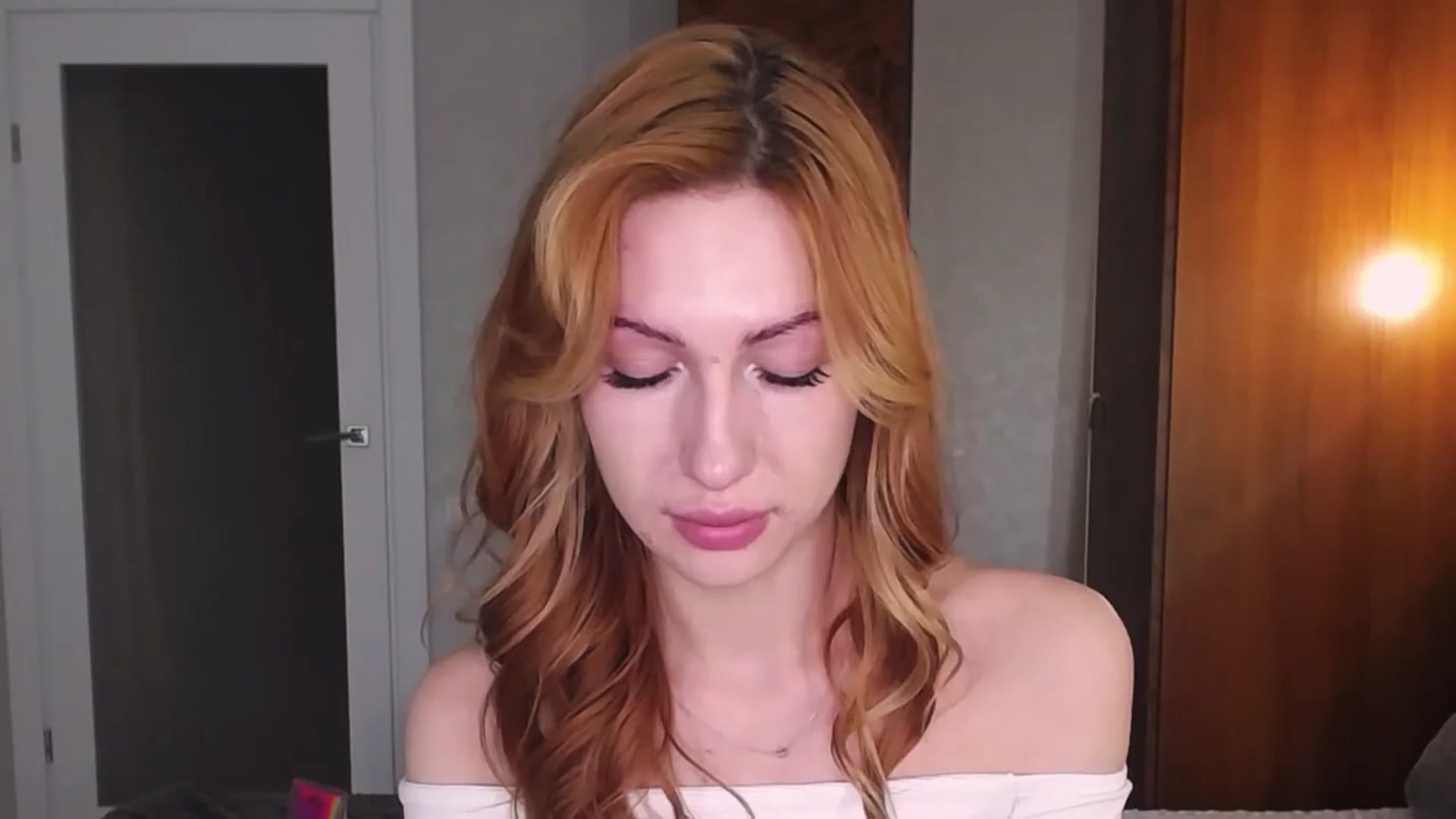 Gallery image thumbnail from LovelyGin's myfreecams stream on, 05/15/2024, 20:02 image 12 of 20