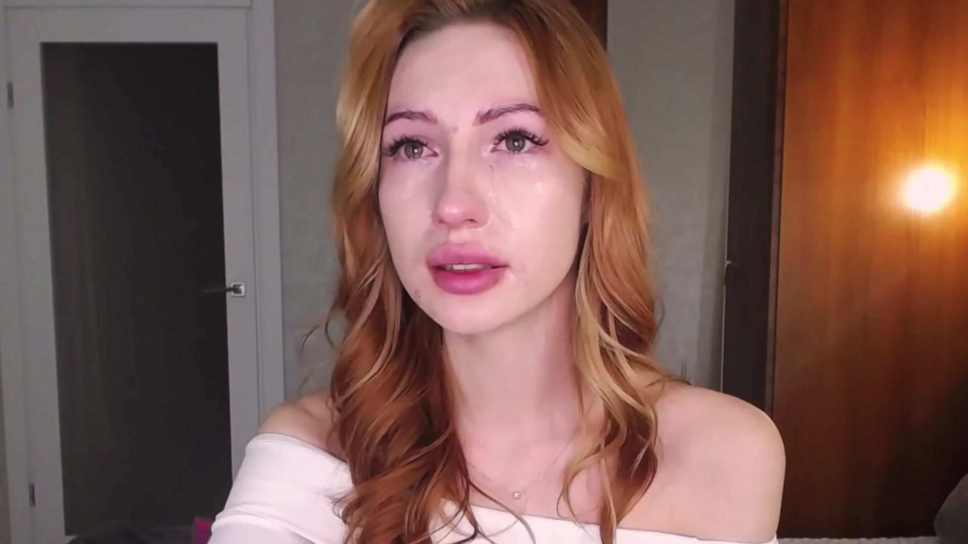 Gallery image thumbnail from LovelyGin's myfreecams stream on, 05/15/2024, 20:02 image 9 of 20