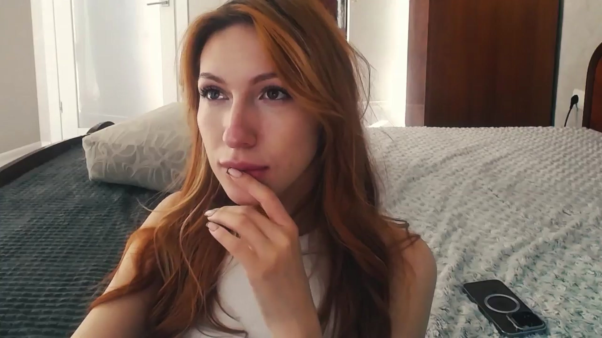 Gallery image thumbnail from LovelyGin's myfreecams stream on, 06/05/2024, 14:05 image 15 of 20