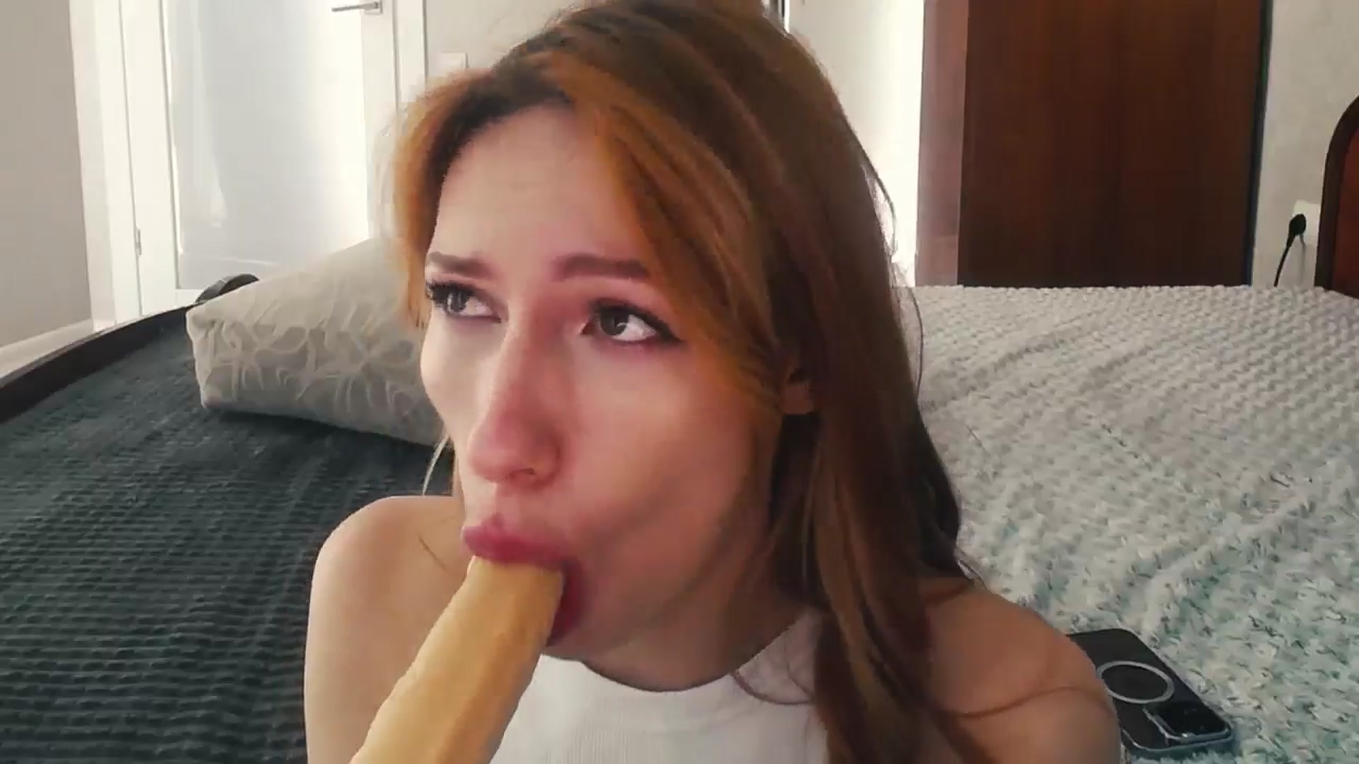 Gallery image thumbnail from LovelyGin's myfreecams stream on, 06/05/2024, 14:05 image 14 of 20