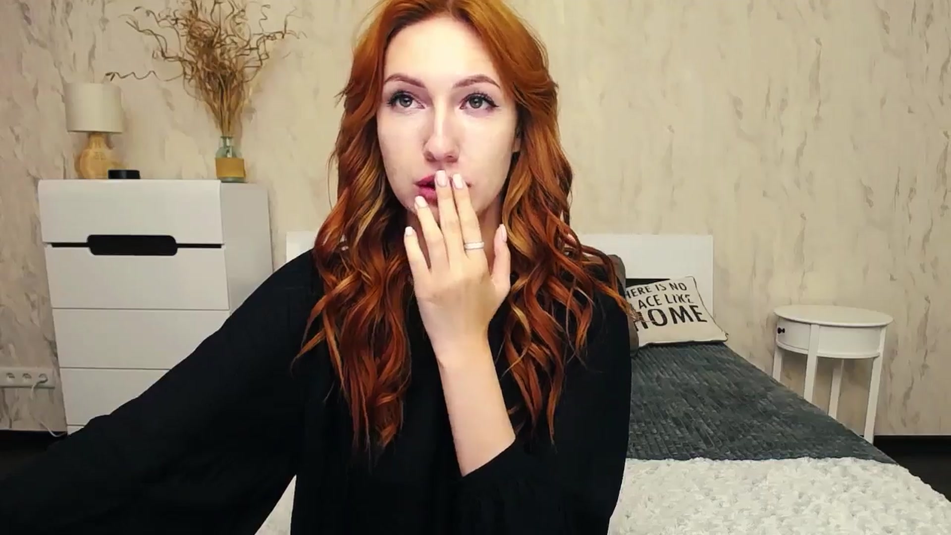 Gallery image thumbnail from LovelyGin's myfreecams stream on, 07/03/2024, 14:38 image 12 of 20