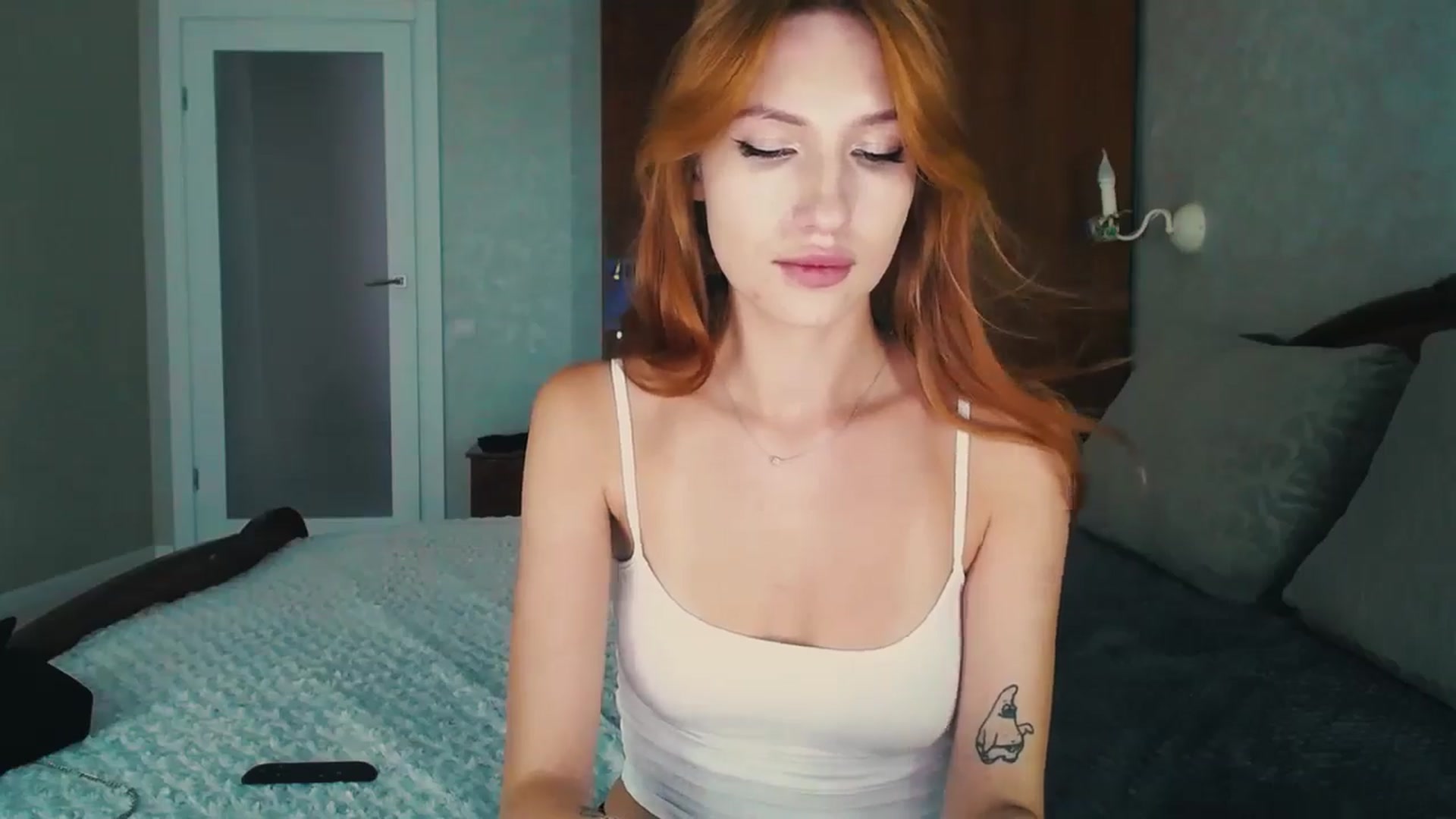 Gallery image thumbnail from LovelyGin's myfreecams stream on, 07/16/2024, 17:40 image 14 of 20