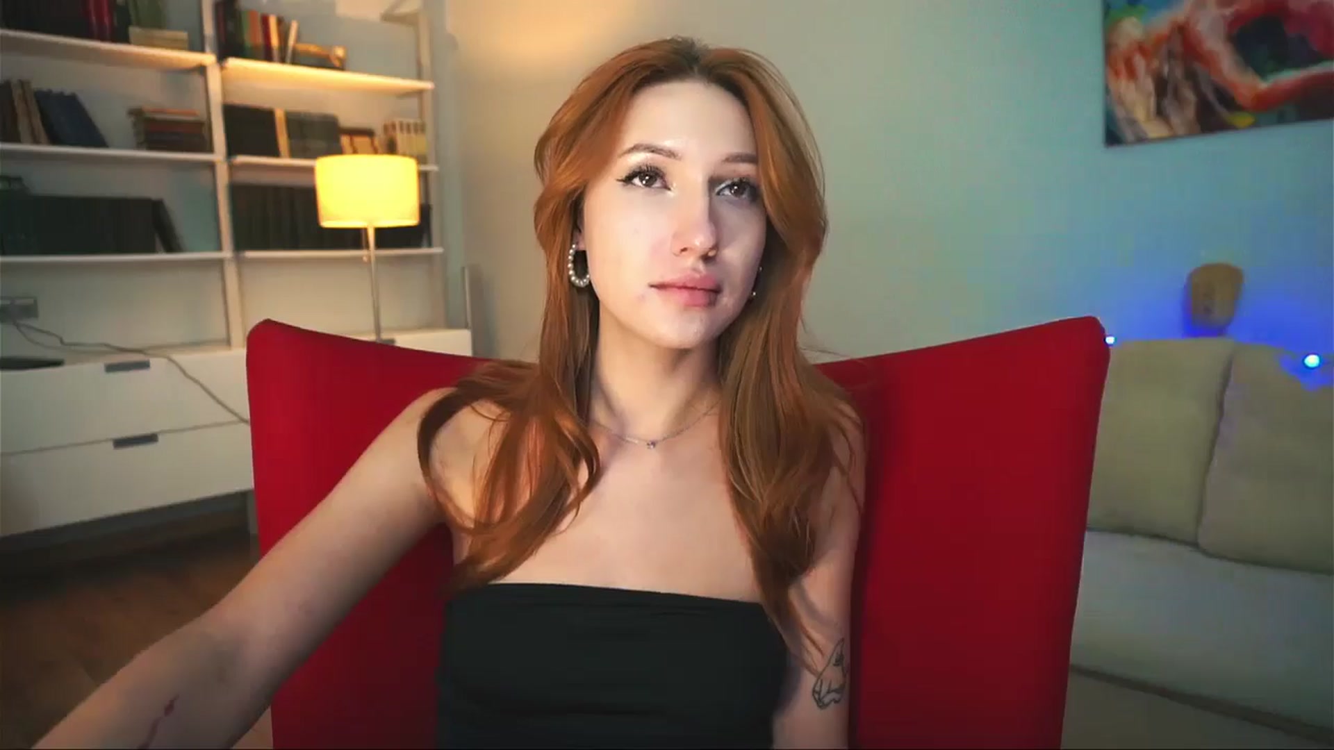 Gallery image thumbnail from LovelyGin's myfreecams stream on, 09/13/2024, 18:58 image 10 of 20