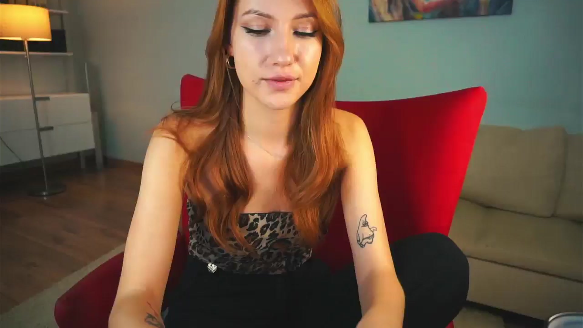 Gallery image thumbnail from LovelyGin's myfreecams stream on, 09/19/2024, 17:39 image 1 of 20