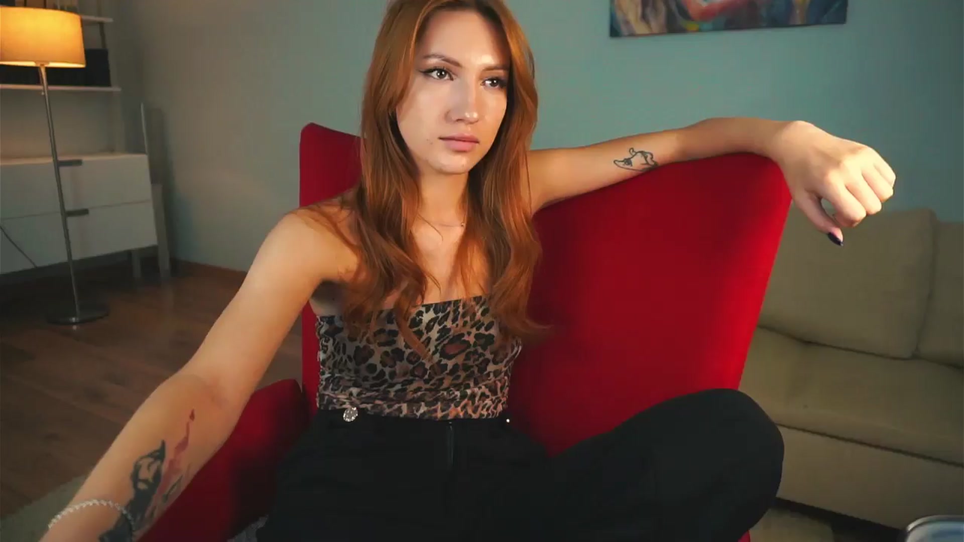 Gallery image thumbnail from LovelyGin's myfreecams stream on, 09/19/2024, 17:39 image 2 of 20