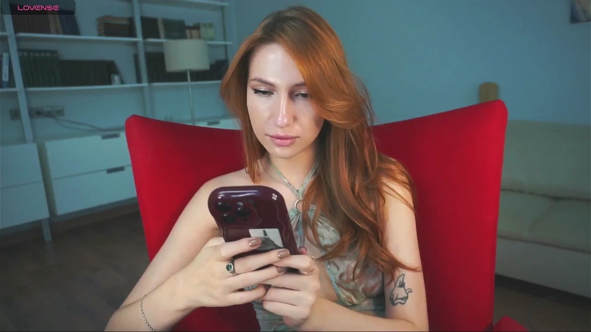 Gallery image thumbnail from LovelyGin's myfreecams stream on, 09/30/2024, 15:51 image 1 of 20