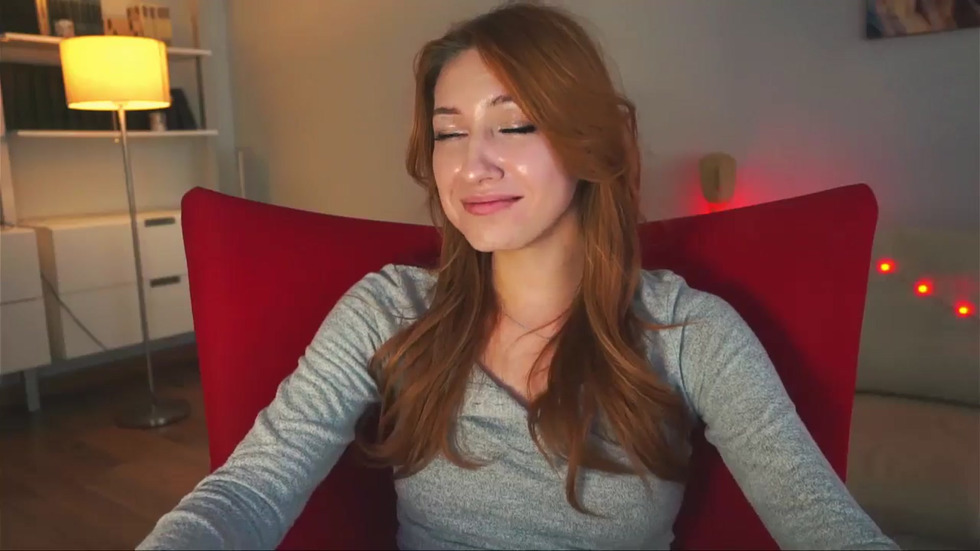Gallery image thumbnail from LovelyGin's myfreecams stream on, 10/15/2024, 14:37 image 9 of 20