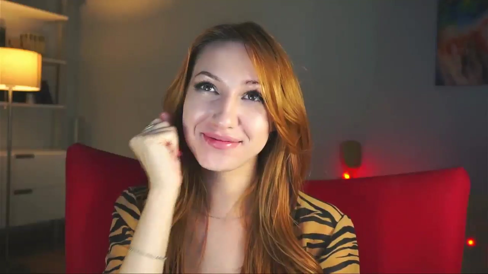 Gallery image thumbnail from LovelyGin's myfreecams stream on, 10/15/2024, 18:00 image 19 of 20