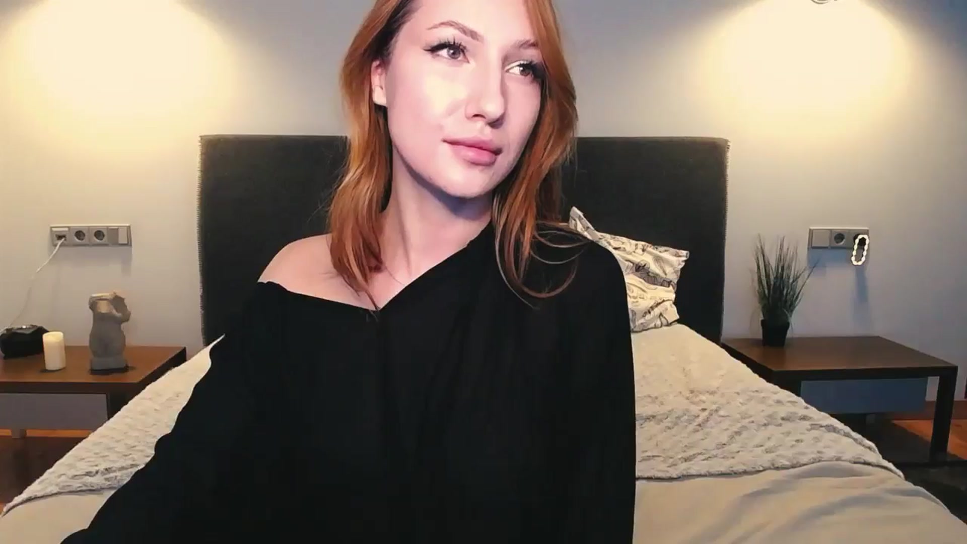 Gallery image thumbnail from LovelyGin's myfreecams stream on, 10/16/2024, 15:35 image 10 of 20