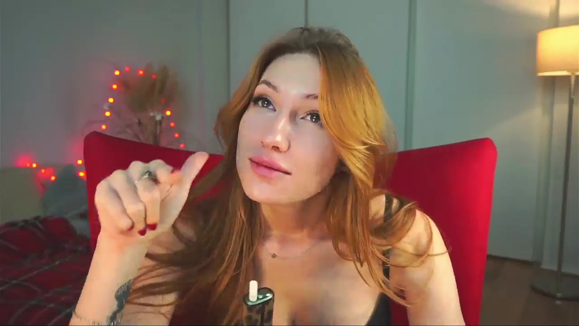 Gallery image thumbnail from LovelyGin's myfreecams stream on, 10/17/2024, 15:44 image 19 of 20