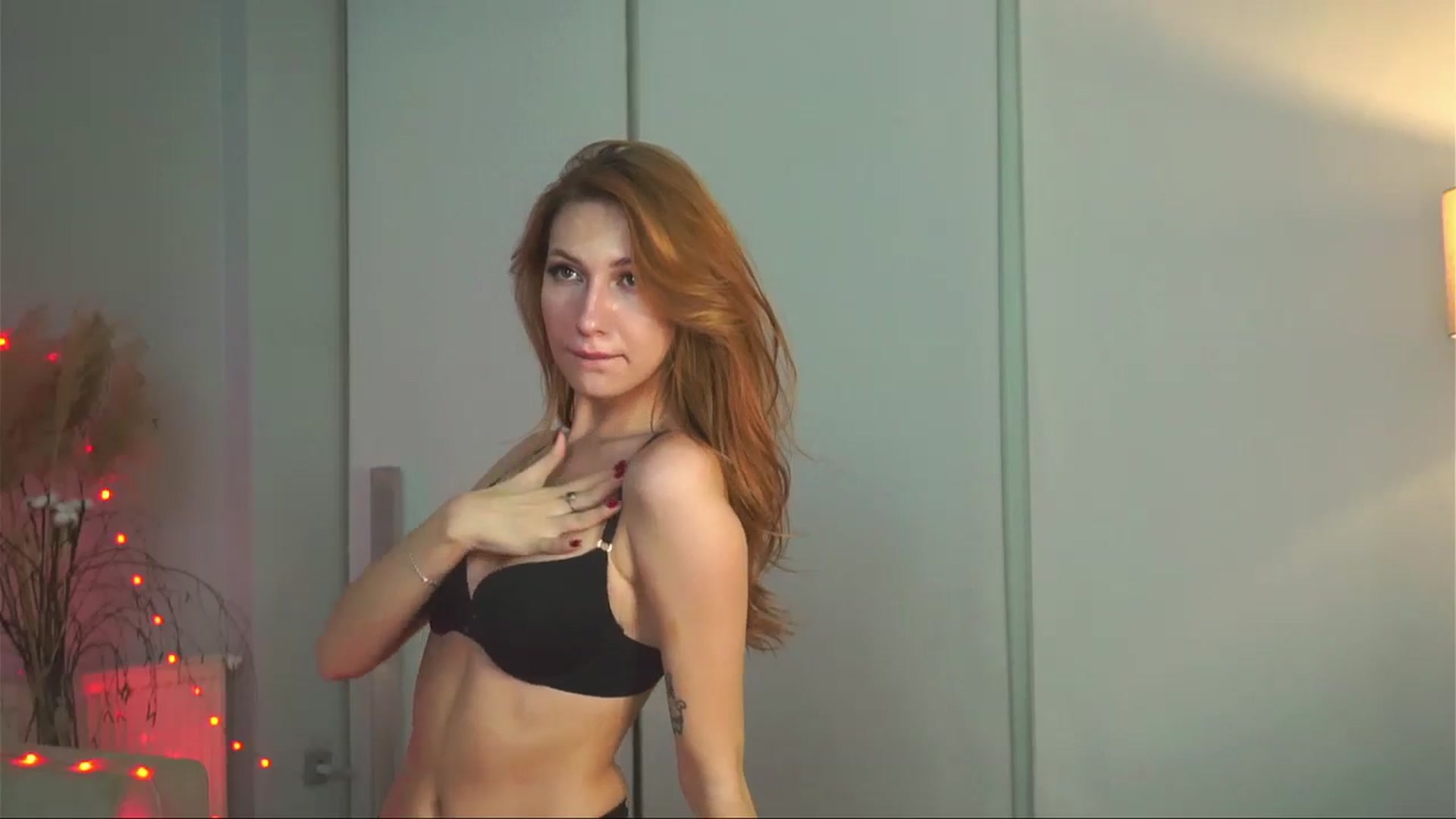 Gallery image thumbnail from LovelyGin's myfreecams stream on, 10/17/2024, 15:44 image 17 of 20