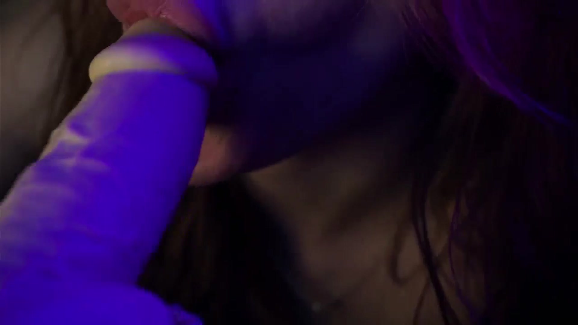 Gallery image thumbnail from LovelyGin's myfreecams stream on, 10/29/2024, 18:32 image 15 of 20