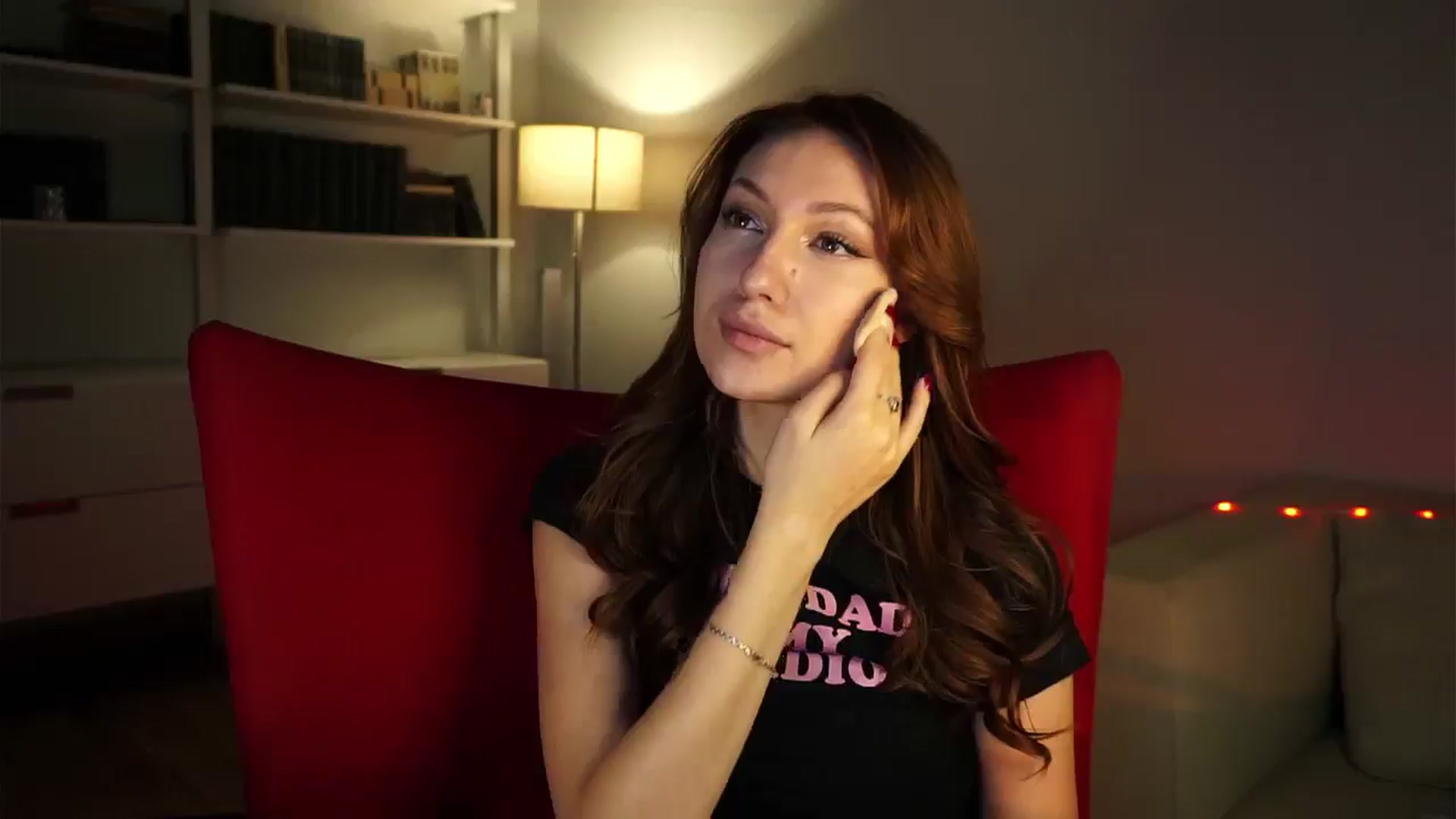 Gallery image thumbnail from LovelyGin's myfreecams stream on, 10/29/2024, 18:32 image 8 of 20