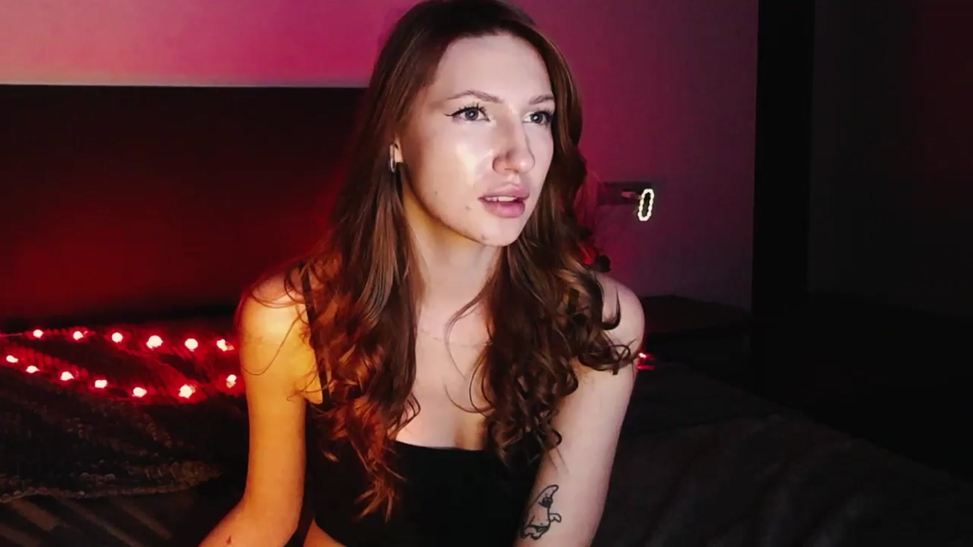 Gallery image thumbnail from LovelyGin's myfreecams stream on, 10/30/2024, 20:02 image 11 of 20