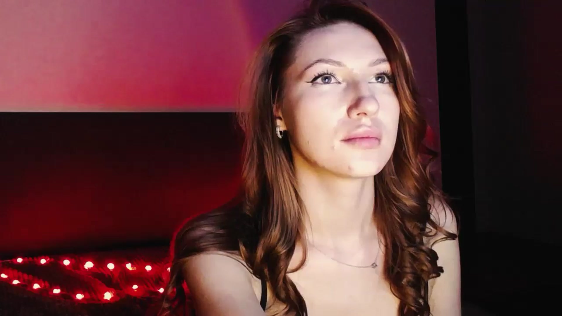 Gallery image thumbnail from LovelyGin's myfreecams stream on, 10/30/2024, 20:02 image 10 of 20