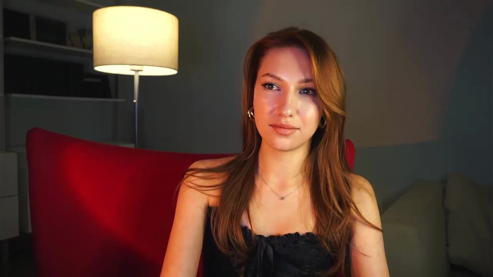 Gallery image thumbnail from LovelyGin's myfreecams stream on, 11/05/2024, 20:05 image 18 of 20