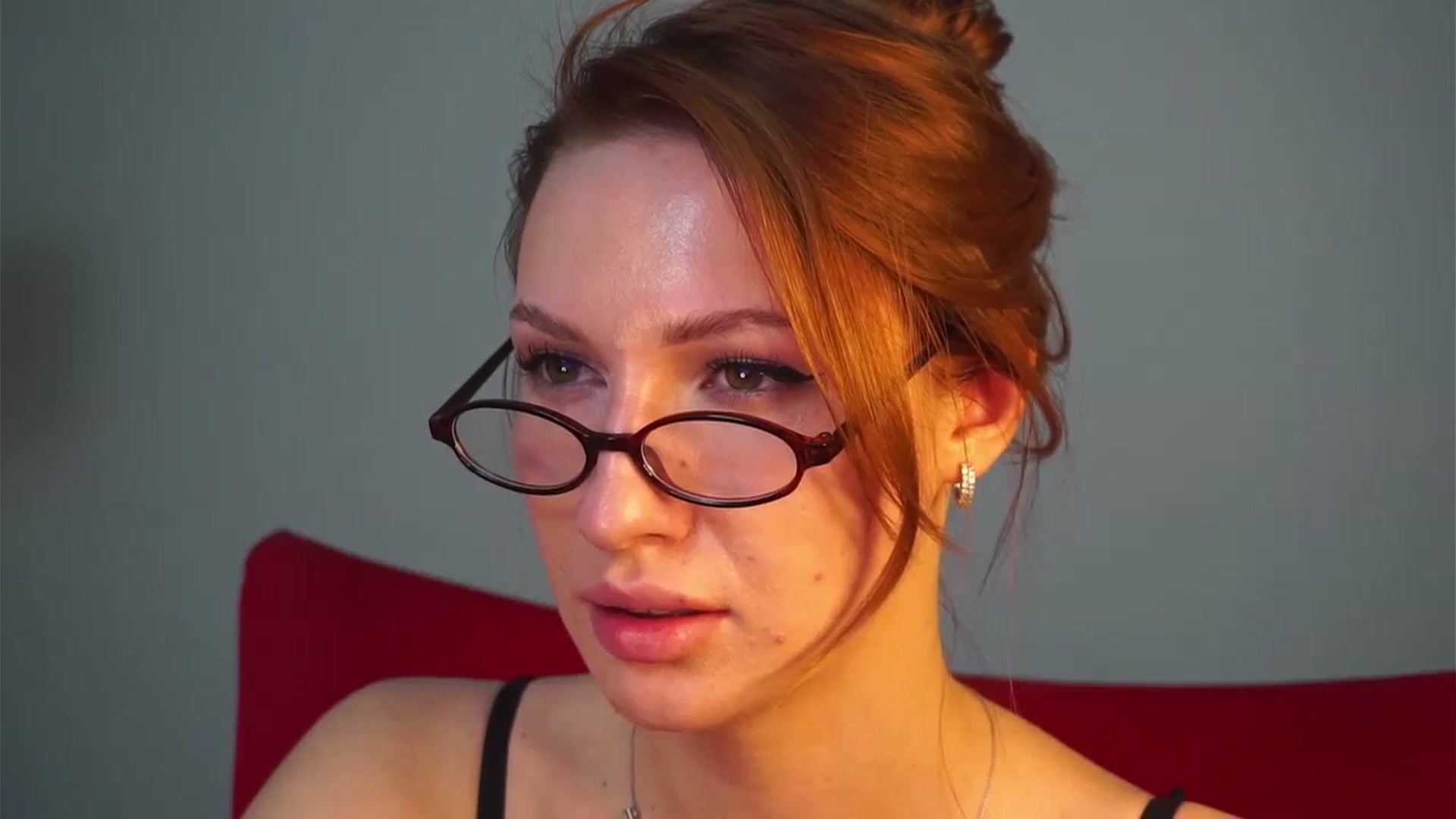 Gallery image thumbnail from LovelyGin's myfreecams stream on, 11/19/2024, 17:00 image 15 of 20