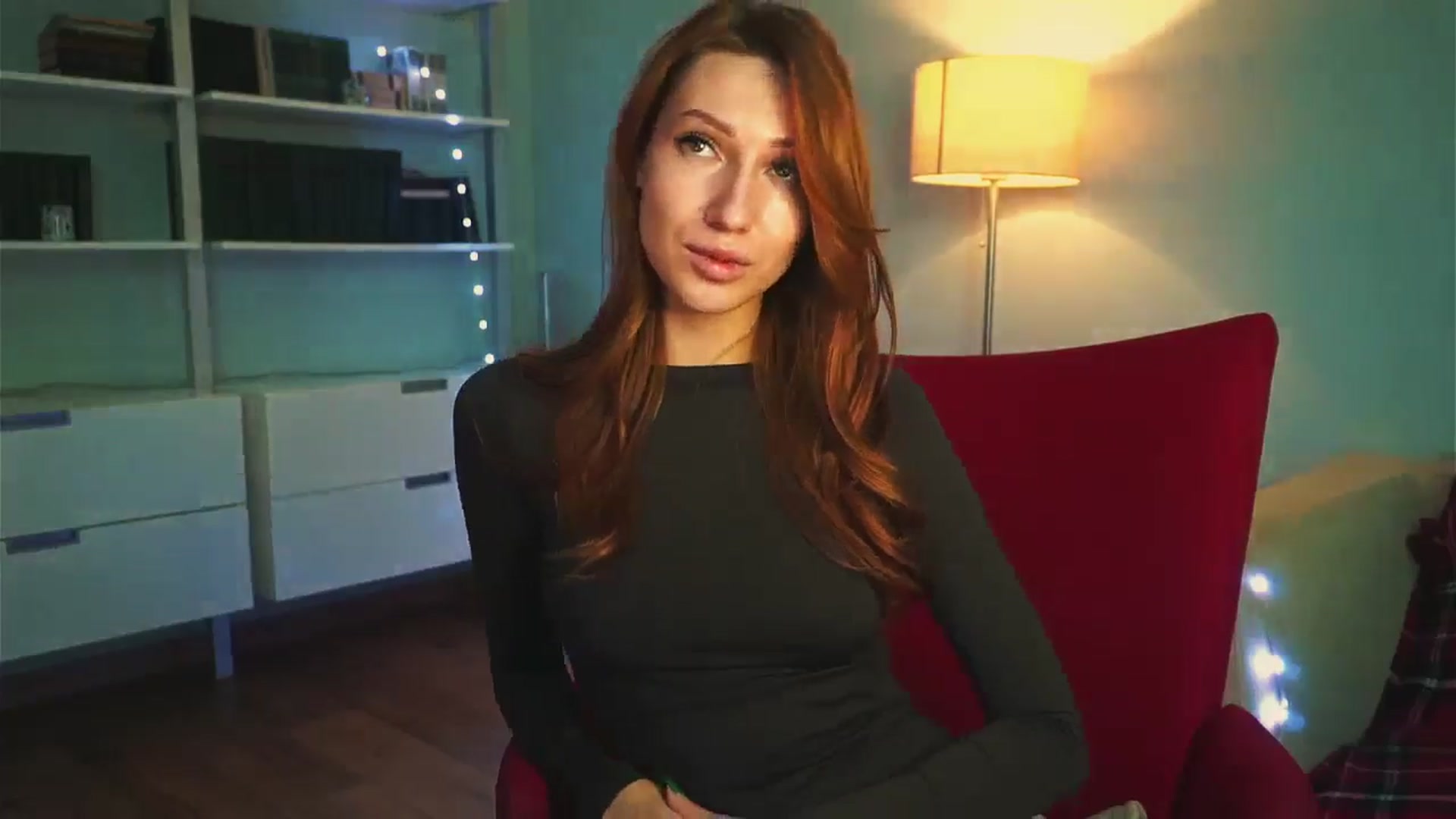Gallery image thumbnail from LovelyGin's myfreecams stream on, 12/18/2024, 16:10 image 10 of 20