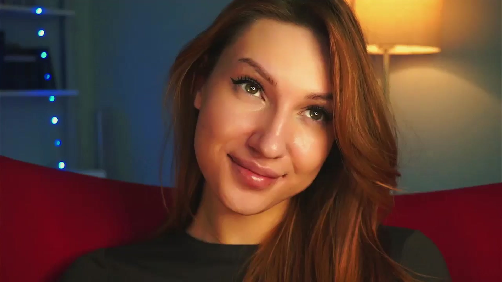 Gallery image thumbnail from LovelyGin's myfreecams stream on, 12/18/2024, 16:10 image 16 of 20