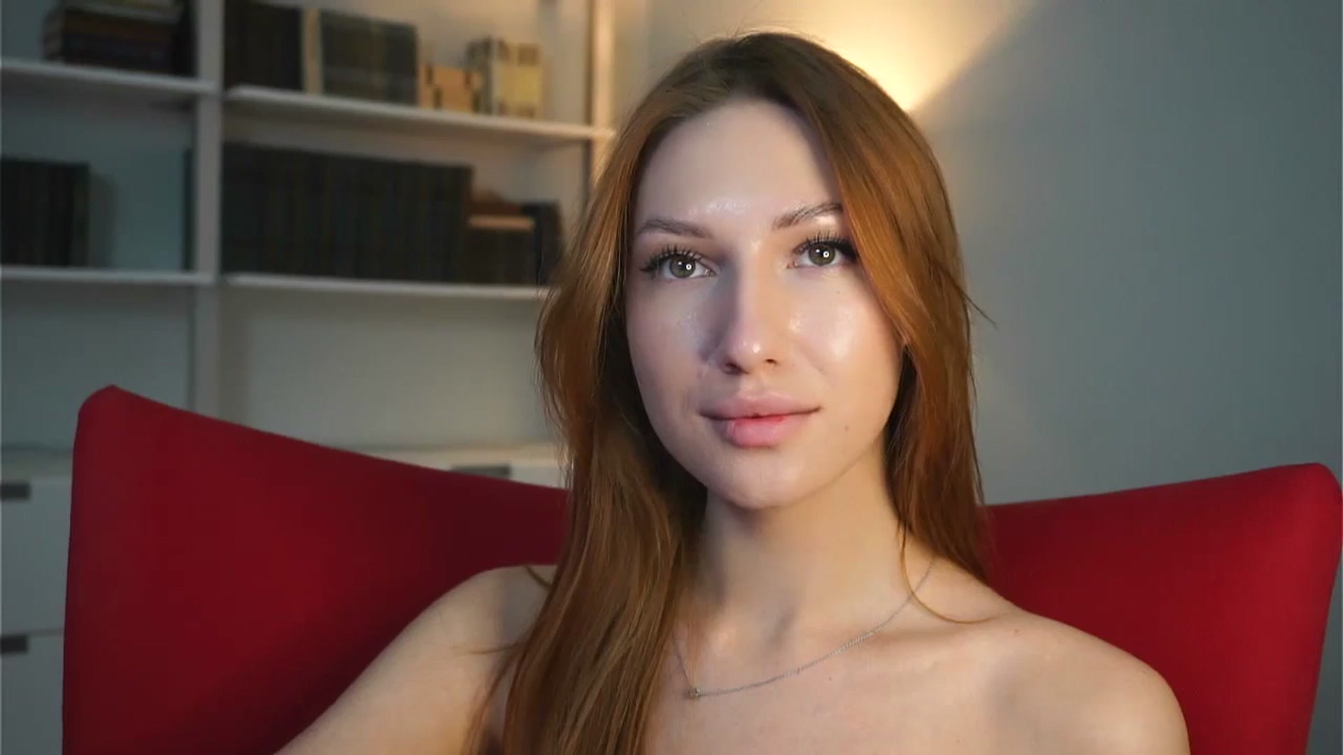 Gallery image thumbnail from LovelyGin's myfreecams stream on, 12/24/2024, 15:38 image 15 of 20