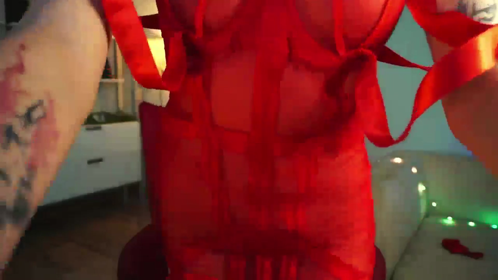 Gallery image thumbnail from LovelyGin's myfreecams stream on, 12/25/2024, 16:41 image 16 of 20