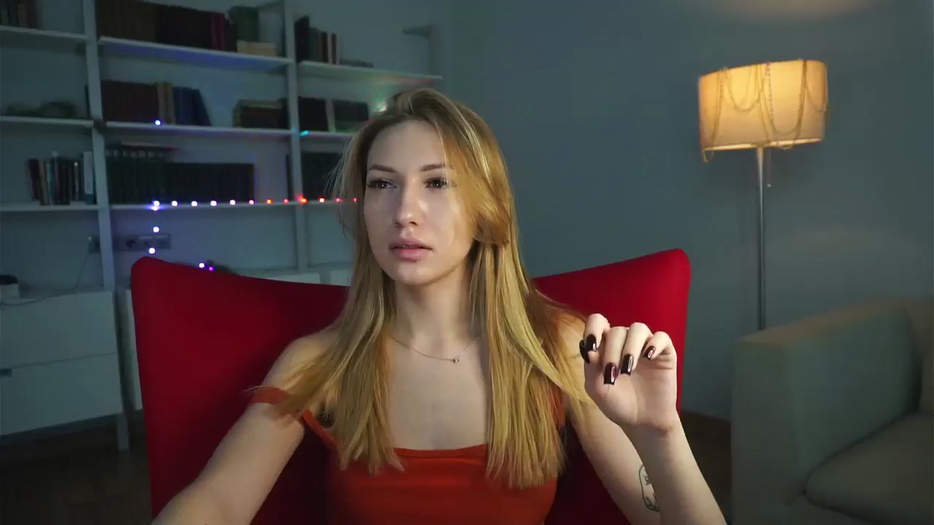 Gallery image thumbnail from LovelyGin's myfreecams stream on, 01/02/2025, 14:28 image 9 of 20