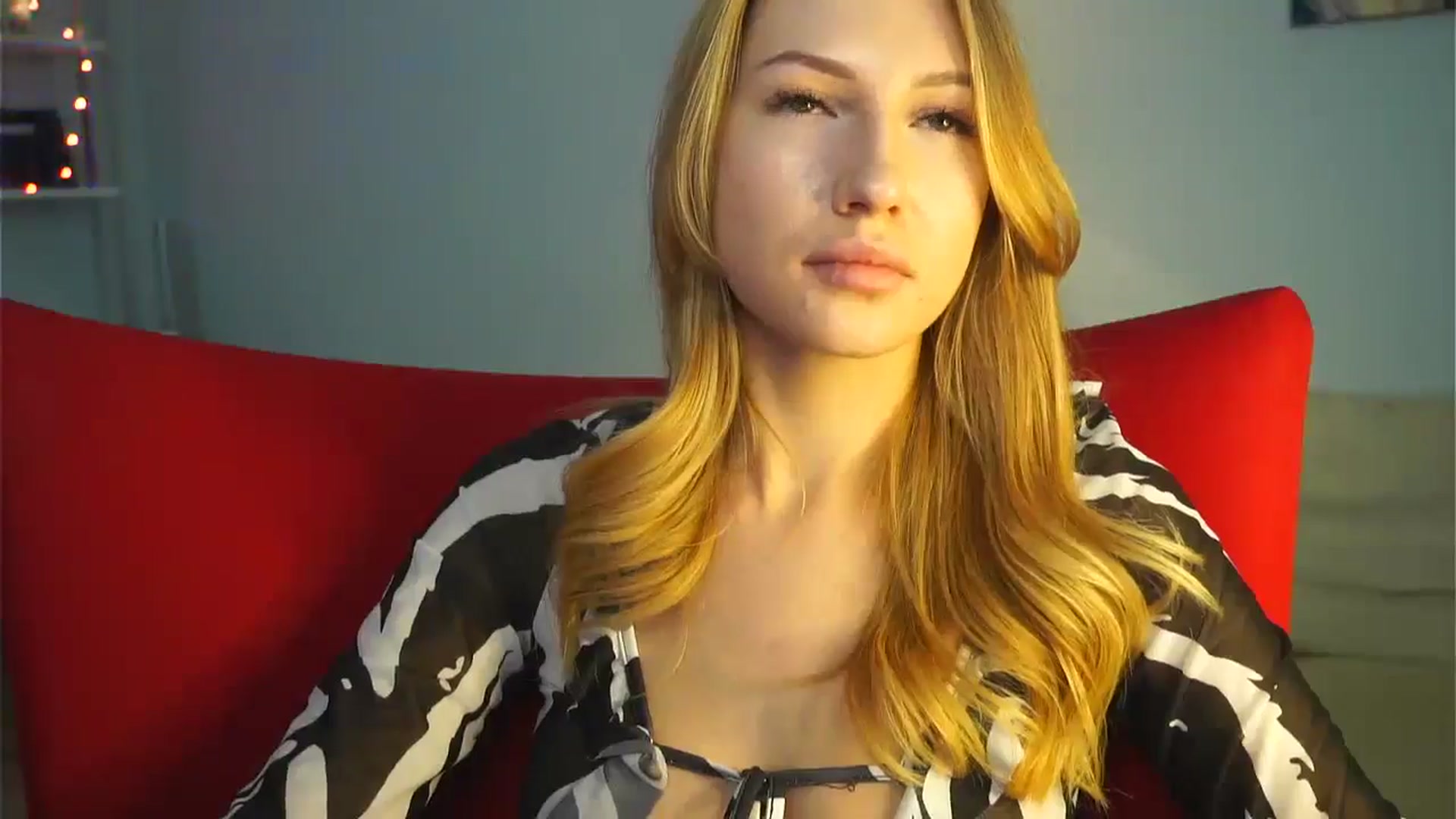 Gallery image thumbnail from LovelyGin's myfreecams stream on, 01/06/2025, 15:18 image 14 of 20