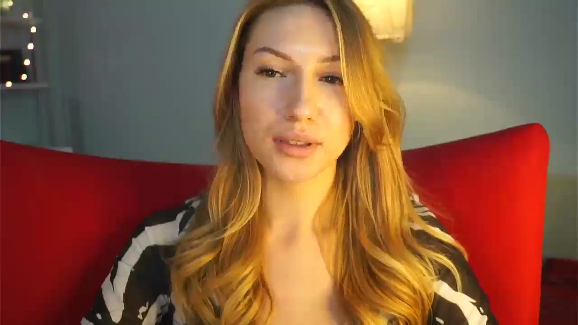Gallery image thumbnail from LovelyGin's myfreecams stream on, 01/06/2025, 16:32 image 5 of 20