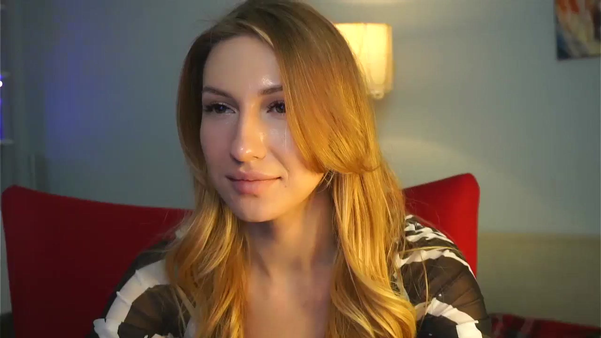 Gallery image thumbnail from LovelyGin's myfreecams stream on, 01/06/2025, 16:32 image 1 of 20