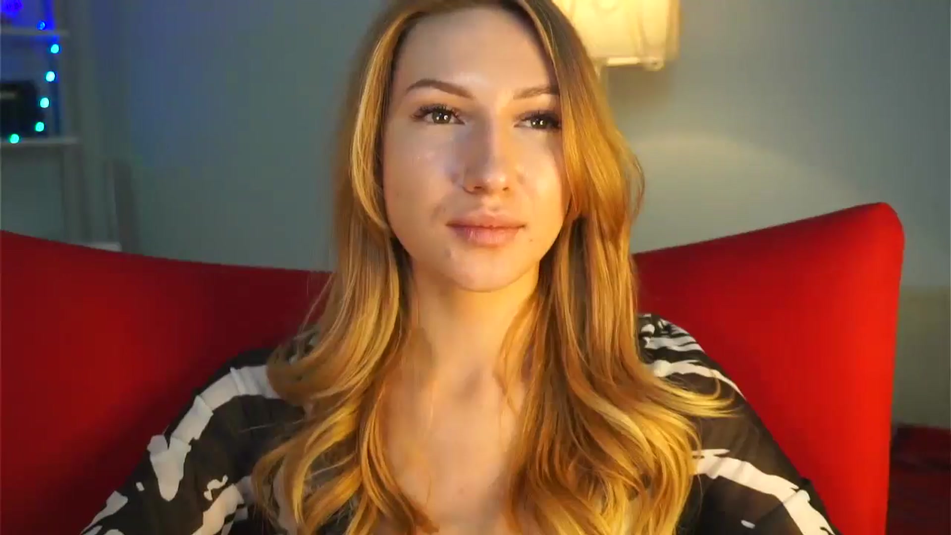 Gallery image thumbnail from LovelyGin's myfreecams stream on, 01/06/2025, 16:32 image 3 of 20