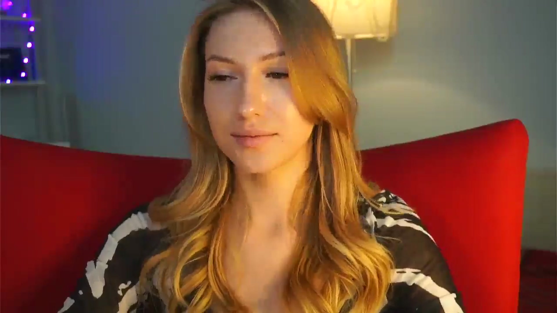 Gallery image thumbnail from LovelyGin's myfreecams stream on, 01/06/2025, 16:32 image 2 of 20