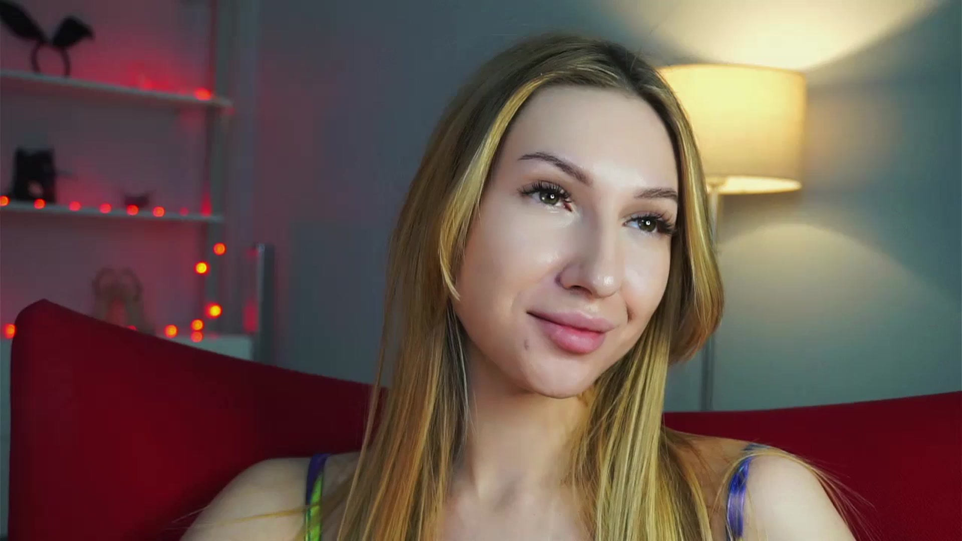 Gallery image thumbnail from LovelyGin's myfreecams stream on, 01/08/2025, 16:09 image 11 of 20